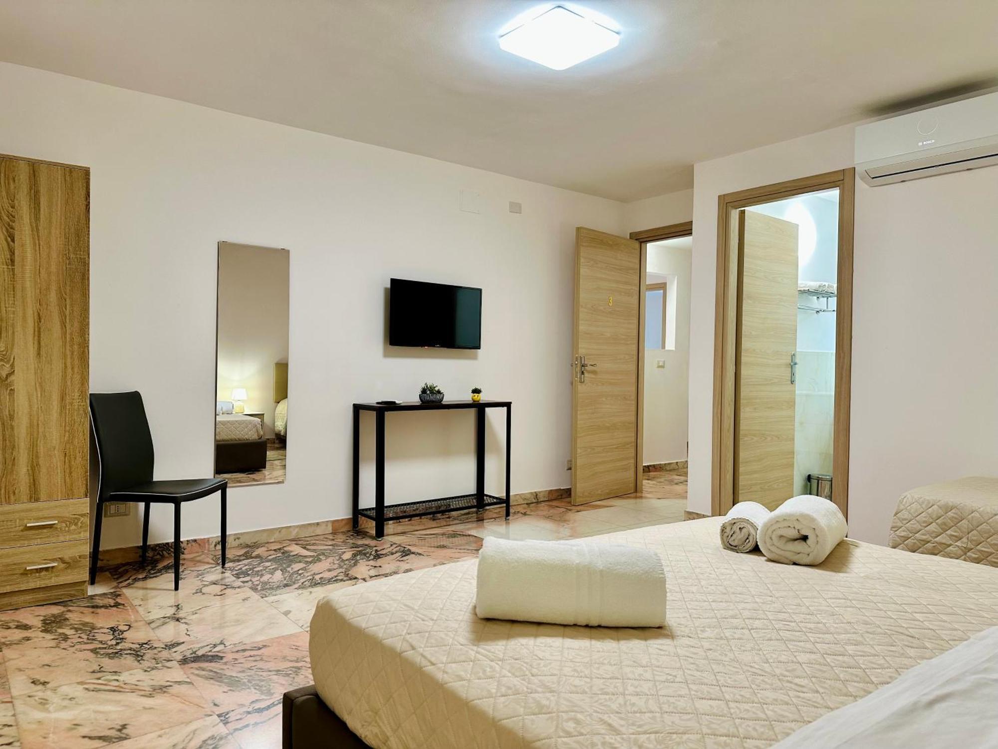 Unique Rooms In Centro Citta Bagno Privato E Climatizzatore 라구사 외부 사진